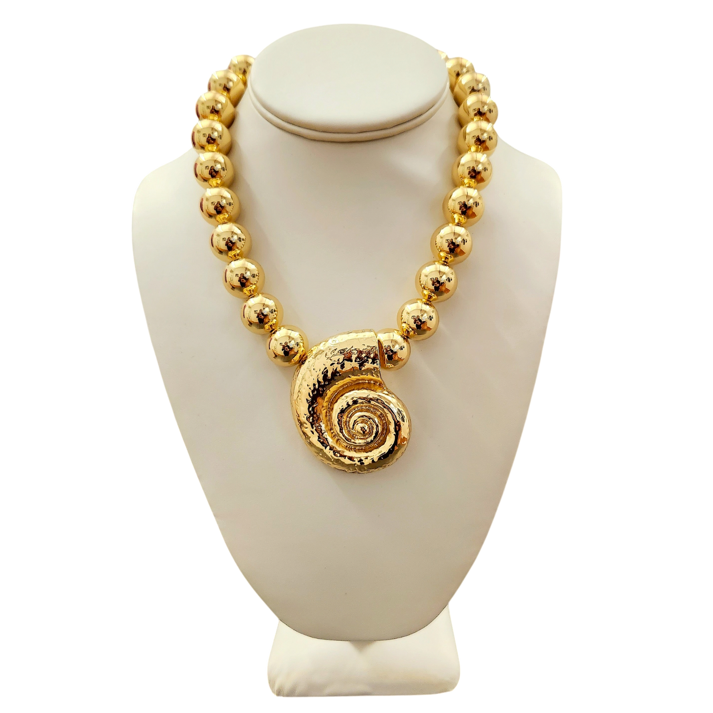 Gold Seashell Pendant Necklace
