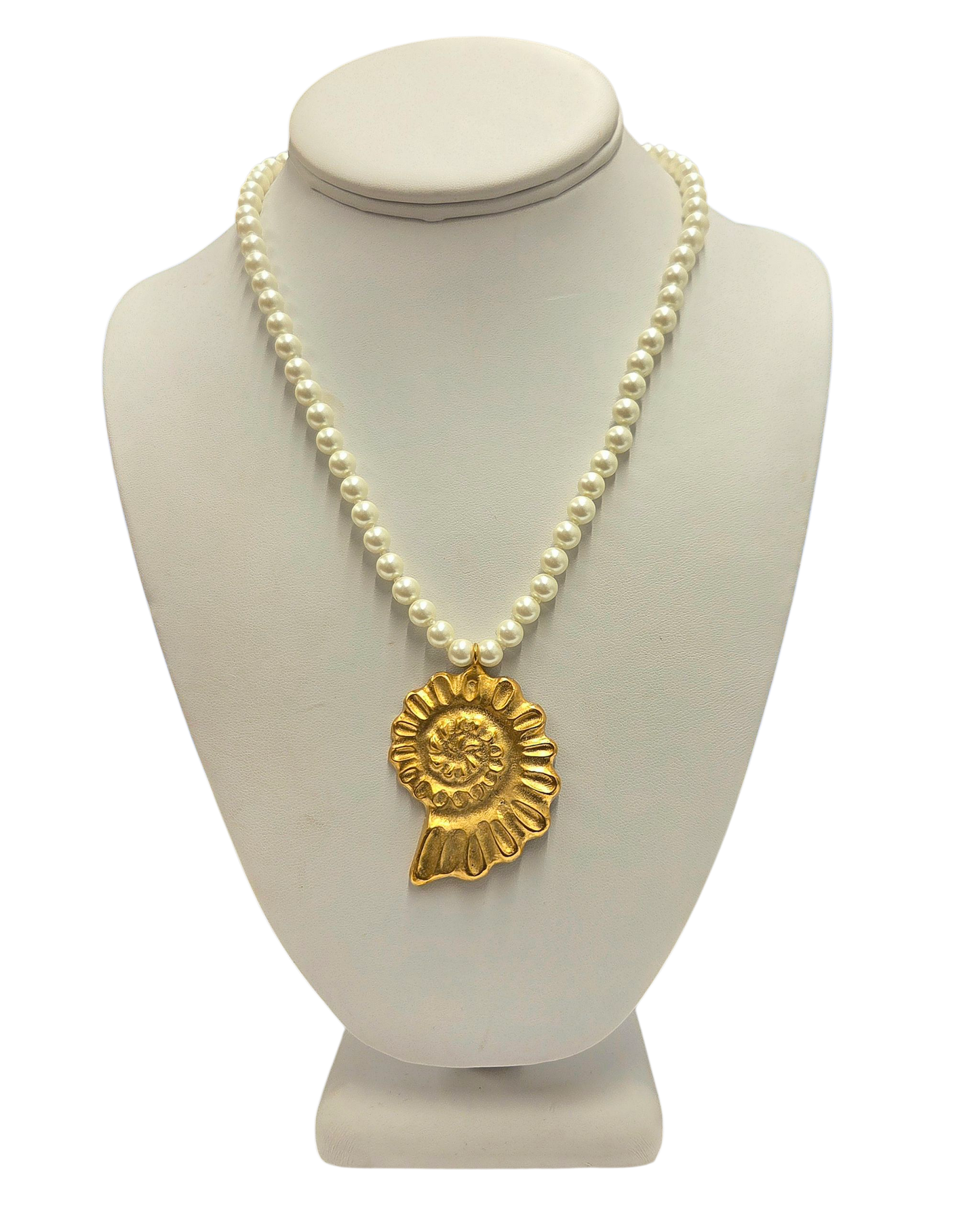 Pearl with Gold Spiral Shell Pendant Necklace