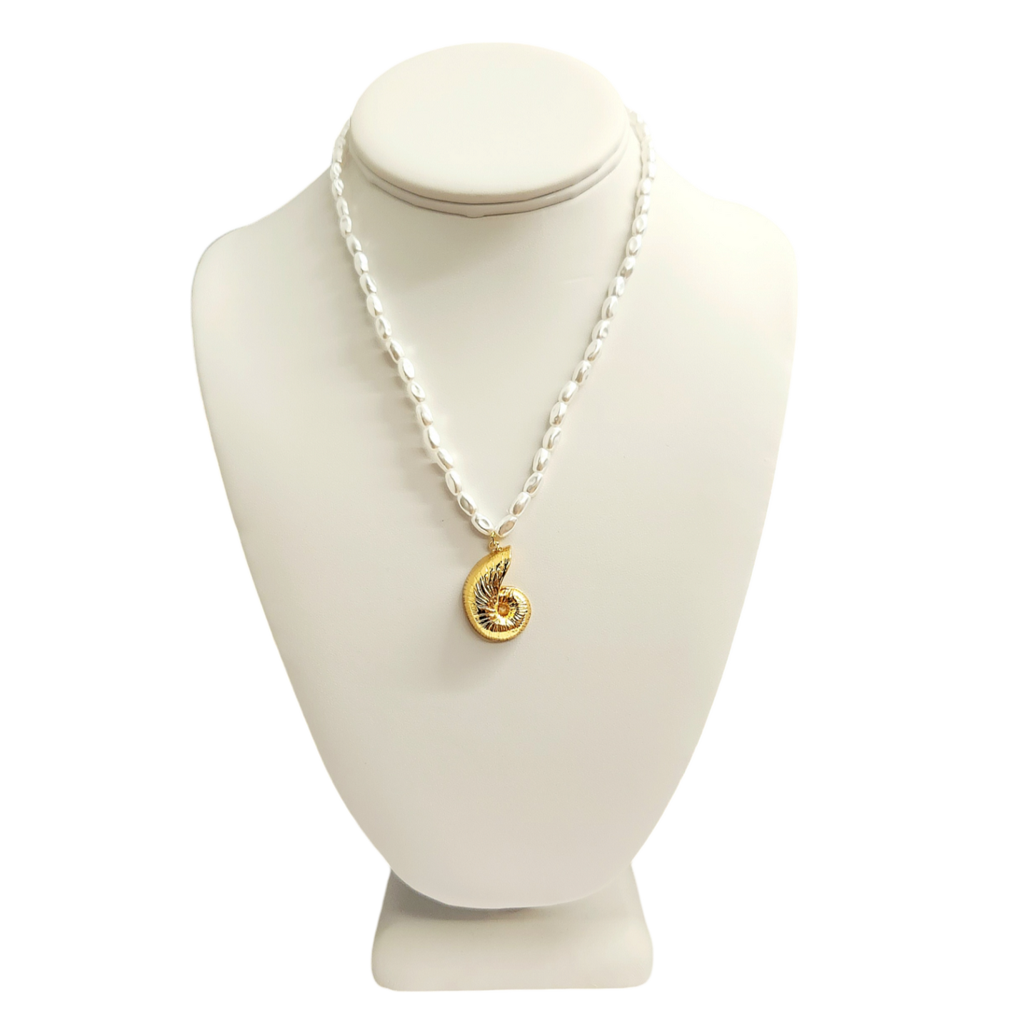 Pearl Gold Seashell Pendant Necklace
