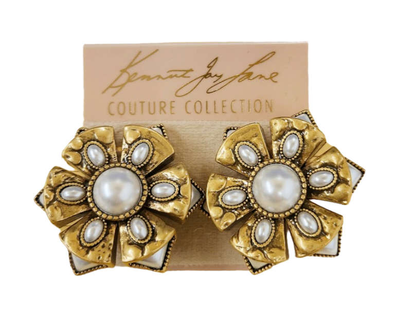 Light Antique Gold with Pearl Centers Post Earring