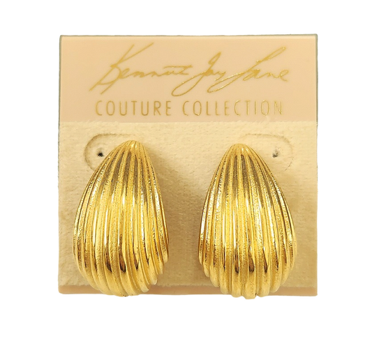 Polished Gold Ribbed Tapered Hoop Pierced Earring