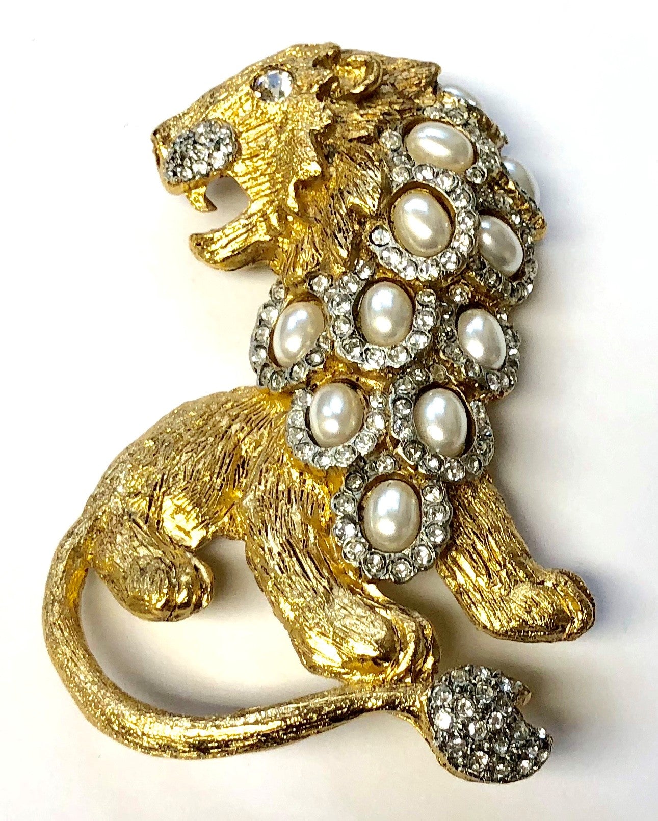 Gold With Crystals and Pearls Lion Pin