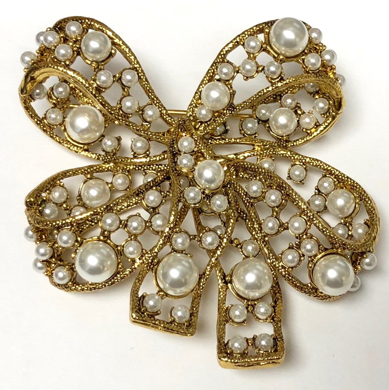 Antique Gold With Pearl Bow Pin