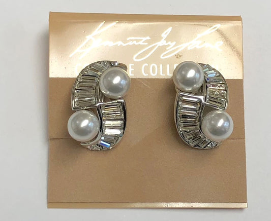 Rhodium Baguette And Two Pearl Clip Earring