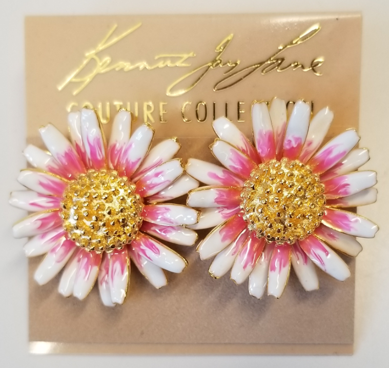 White & Pink Daisy Pierced Earring