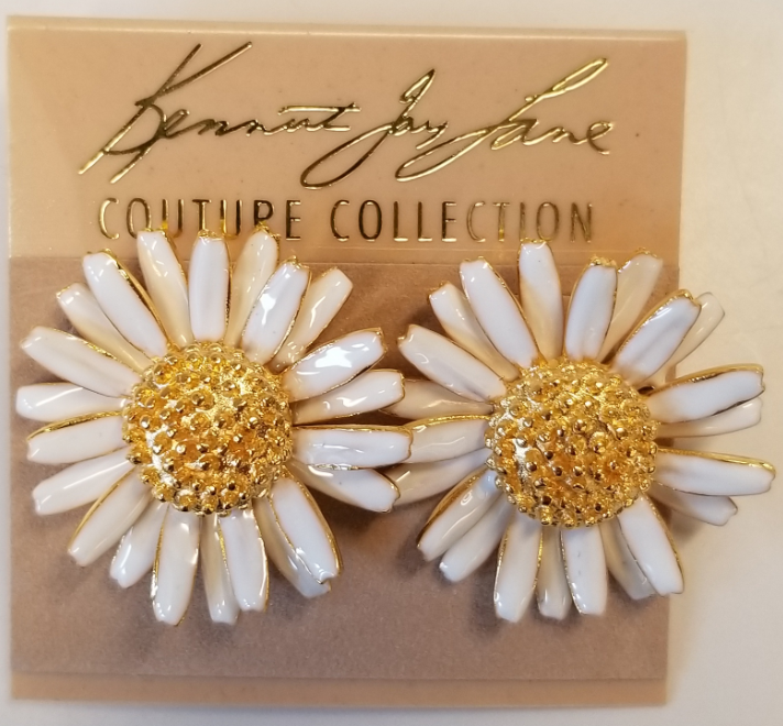 White Daisy Pierced Earring