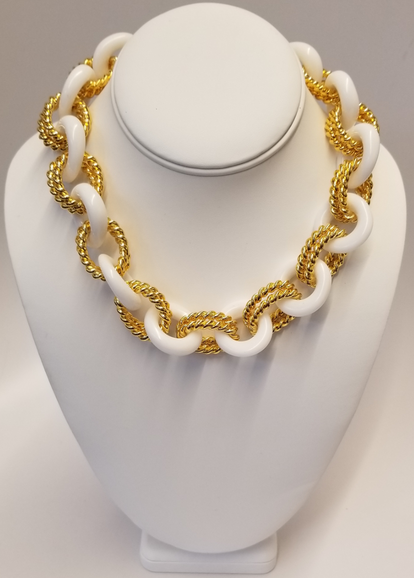 18" White and Gold Link Necklace