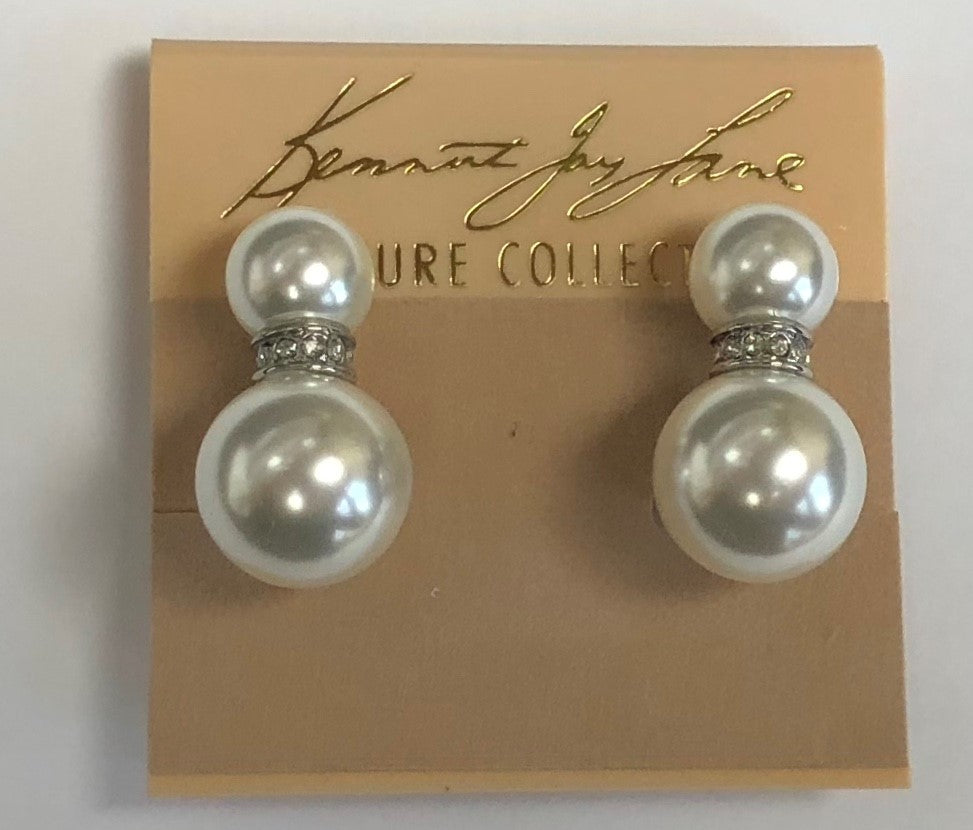 Small And Large White Pearl Earring
