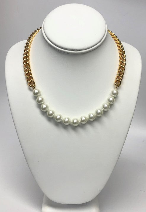 18" Gold Chain With Pearls Necklace
