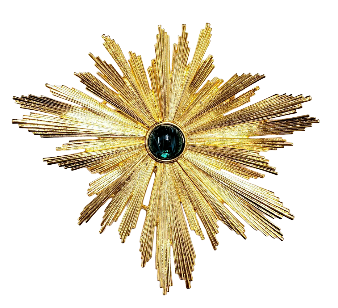 Gold with Flaw Emerald Center Starburst Pin