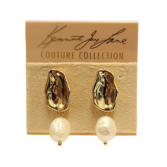 Gold Fresh Water Pierced Earring