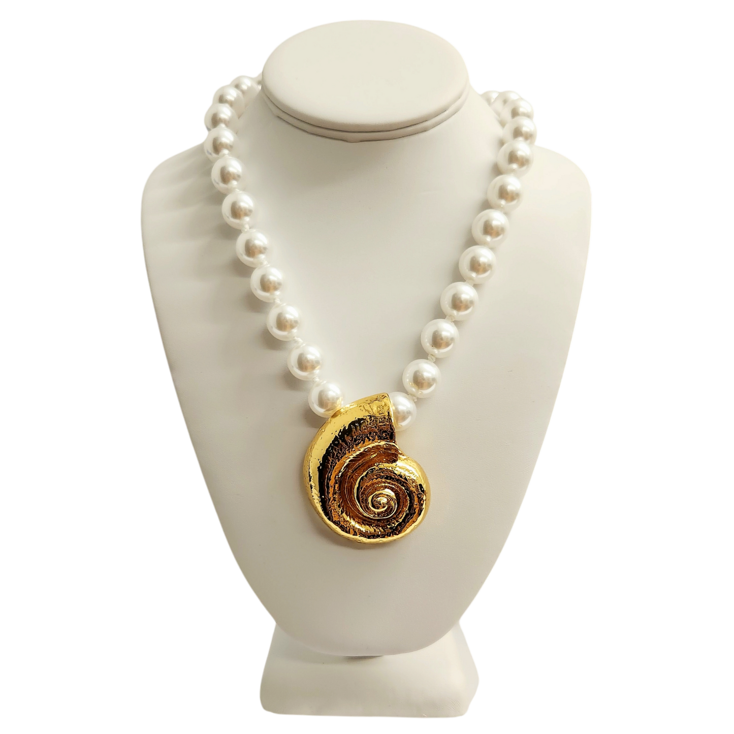 Pearl with Gold Seashell Pendant Necklace