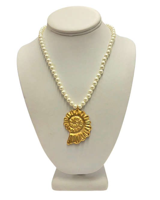 Pearl with Gold Spiral Shell Pendant Necklace