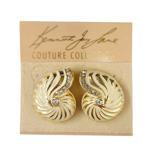 Ivory Shell Earring