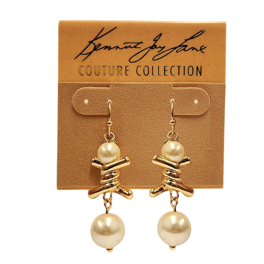 Gold Twist Knot Pearl Earring