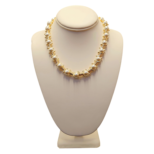 Gold Twist Knotted Pearls Necklace