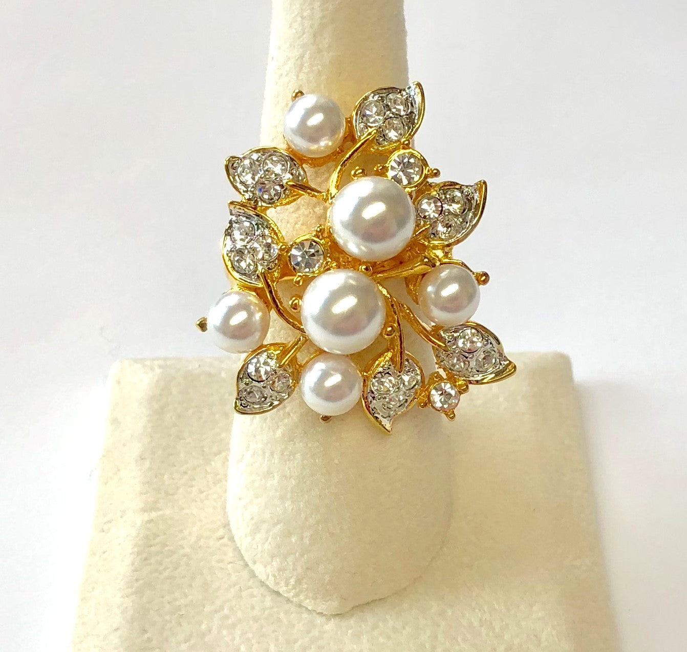 Gold Rhinestones And Pearl Vine Ring