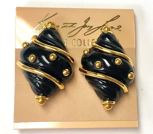 Black Small Shell Clip Earring with Gold Dots