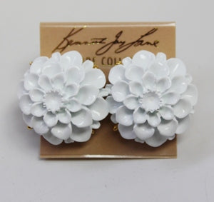 Gold White Flower Clip Earring