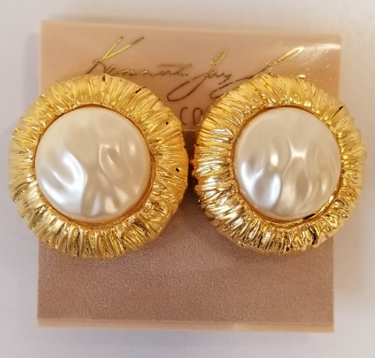 Barbara Bush Gold Pearl Center Clip Earring