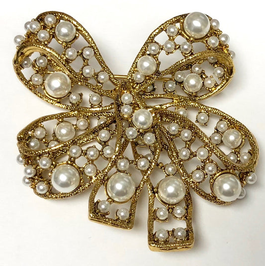 Antique Gold With Pearl Bow Pin
