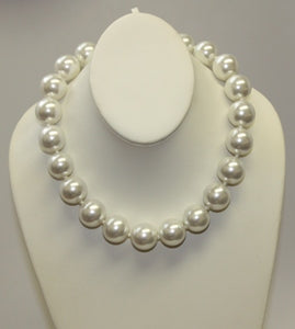 18" 20mm White Bubble Pearl Necklace