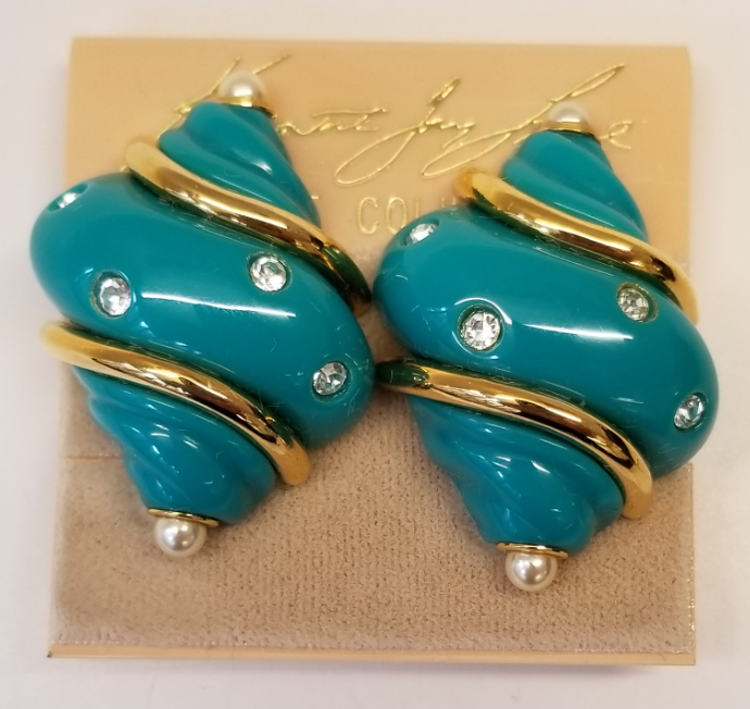 Turquoise and Crystal Dots Shell Earring