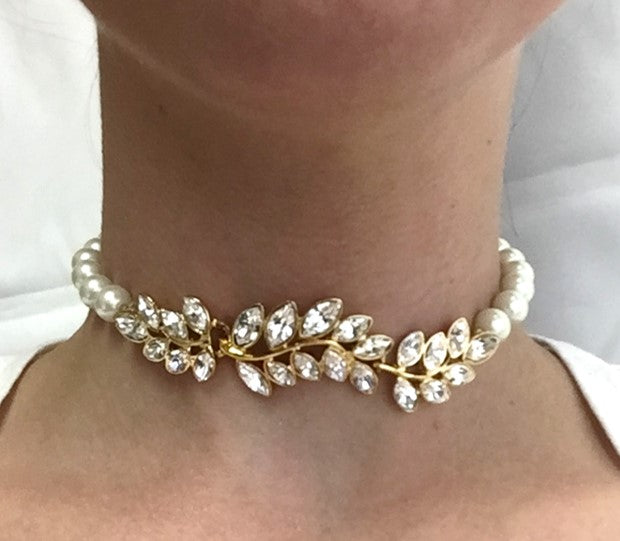 Pearl with Gold and Crystal Leaf Motif Choker