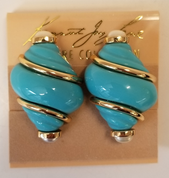 Turquoise shell clip earring