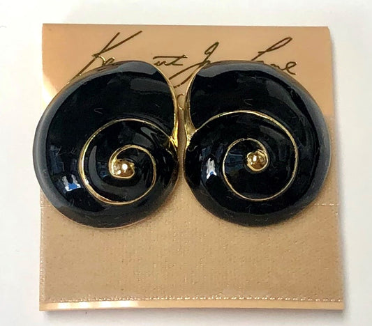 Gold With Black Enamel Shell Clip Earring