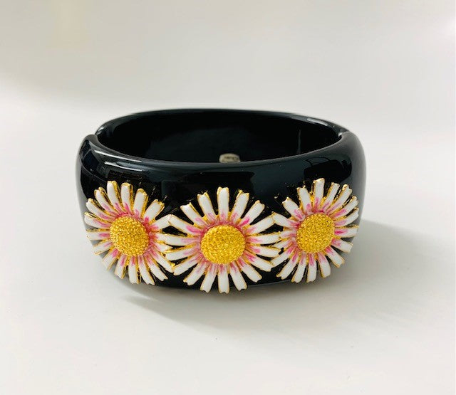 White and Pink Daisy Motifs Cuff Bracelet