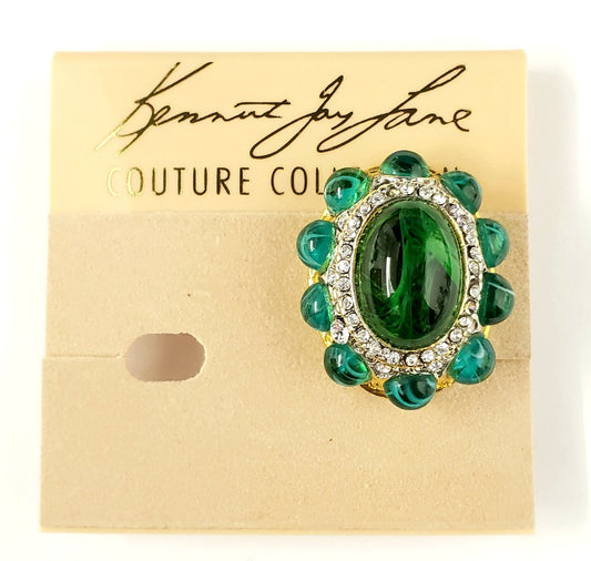 Flaw Emerald Center- Flaw Emerald Sides Clip Earring