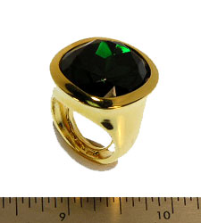Polished Gold and Emerald Center Ring