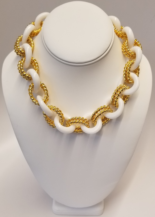 18" White and Gold Link Necklace