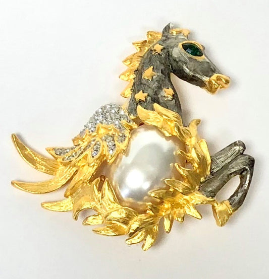 Gold Pearl Pegasus Pin