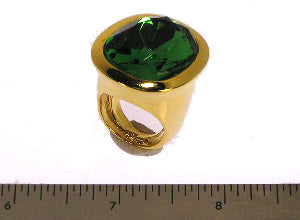 Polished Gold and Peridot Ring