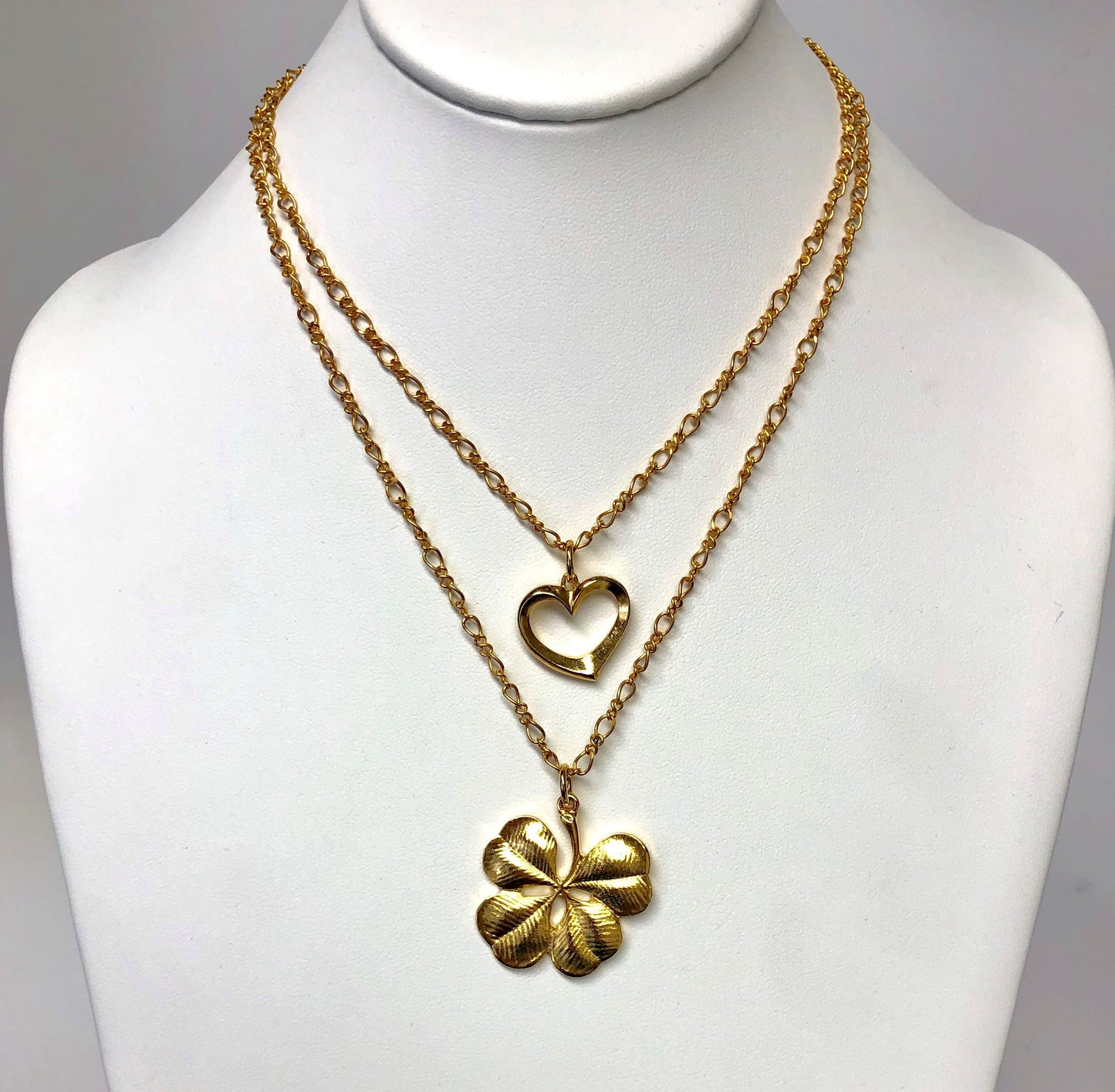 16" Gold 2 Chain With Heart And Clover