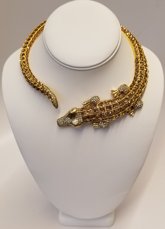 Light Colorado Topaz Alligator Necklace