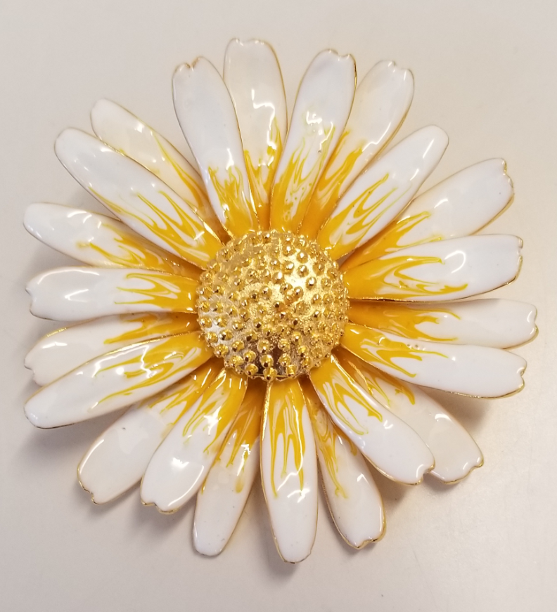 White & Yellow Daisy Pin