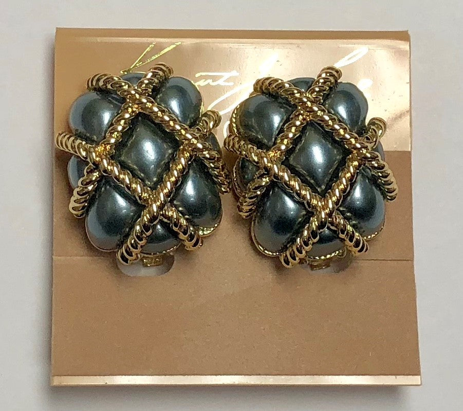 Gold Gray Pearl Quilted Clip Earring