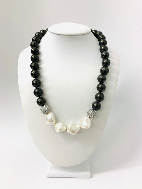18" Dark Grey Shell Pearl Necklace And Rhinestone Ball Clasp