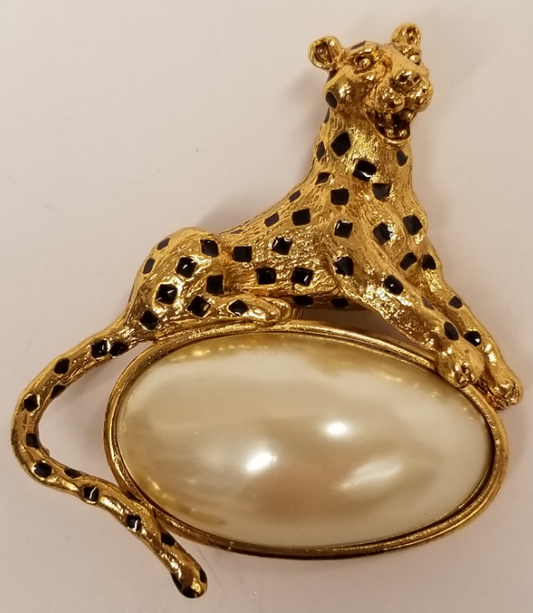 gold with pearl- black spots cheetah pin