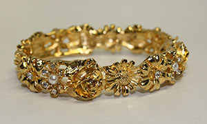 Polished Gold Flower Bangle With Crystal