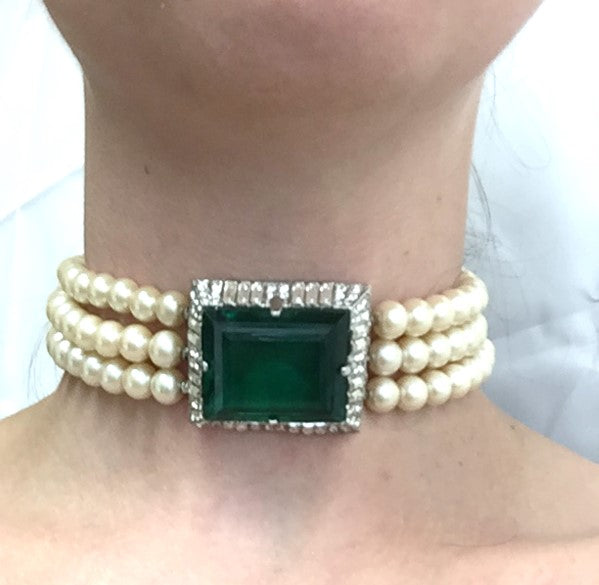 3 Row Cultura Pearl Neck with Emerald Stone Center