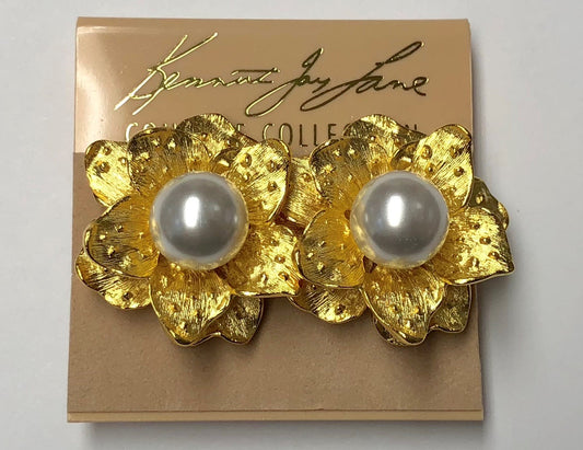 Gold Pearl Flower Clip Earring