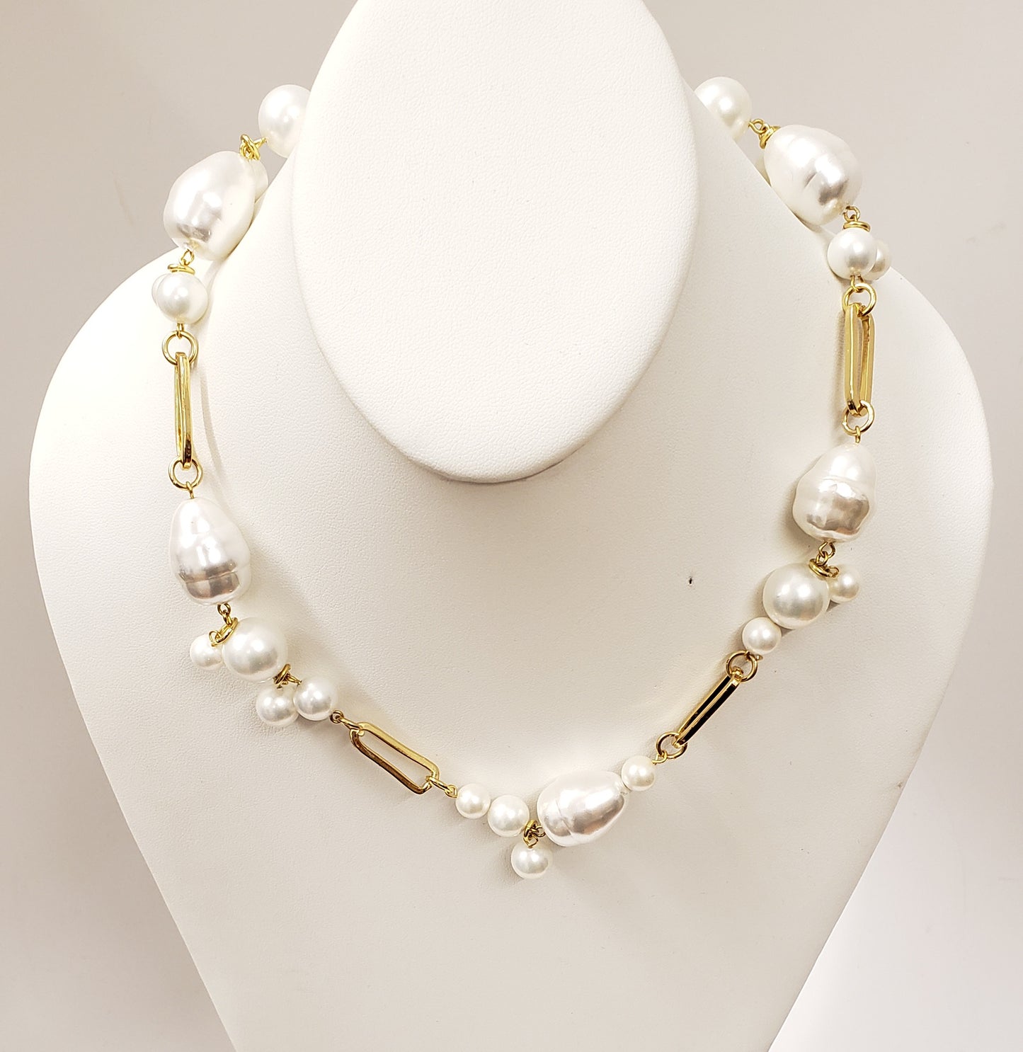 18" Gold Link and Pearl Necklace