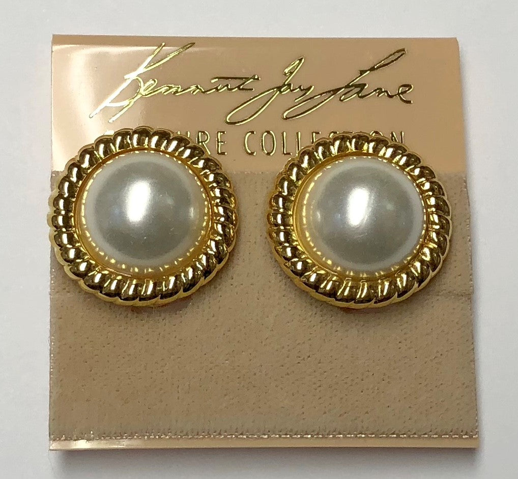 Jackie O Gold Braided EdgeWhite Pearl Center Clip Earring