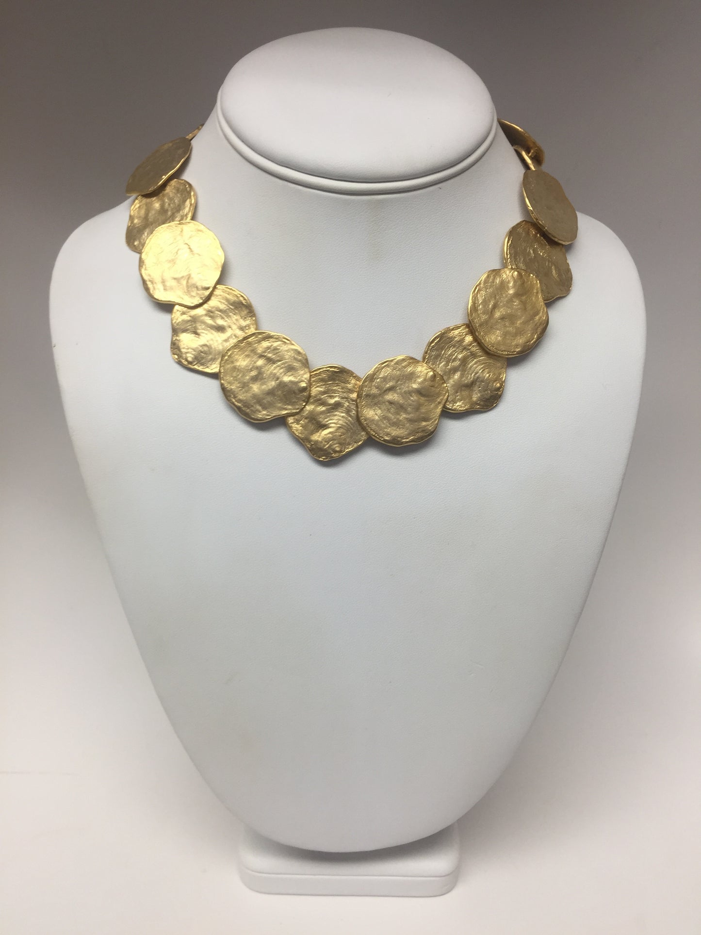 18" Brushed Satin Gold Discs Necklace